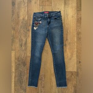 GUESS Women's Dark Blue Floral Embroidered Skinny Jeans 28